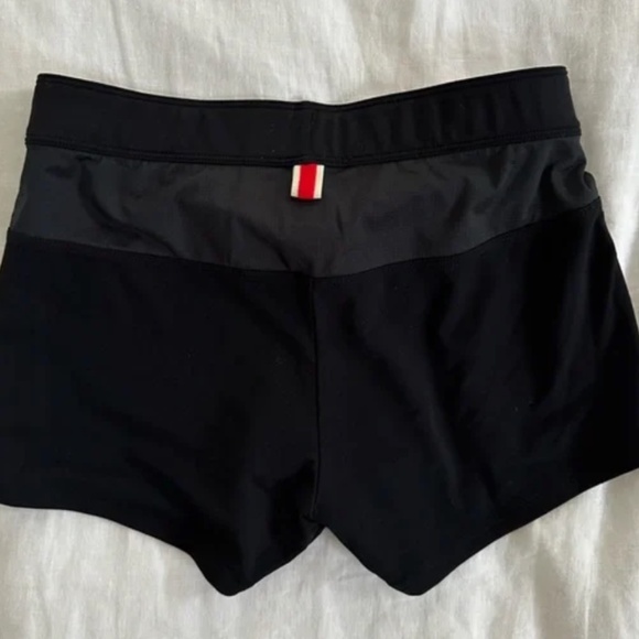 Tracksmith Bell Lap Shorts - Picture 2 of 3